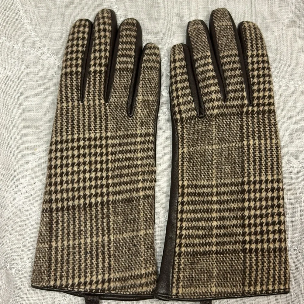 NWOT Merona sheep leather lined gloves